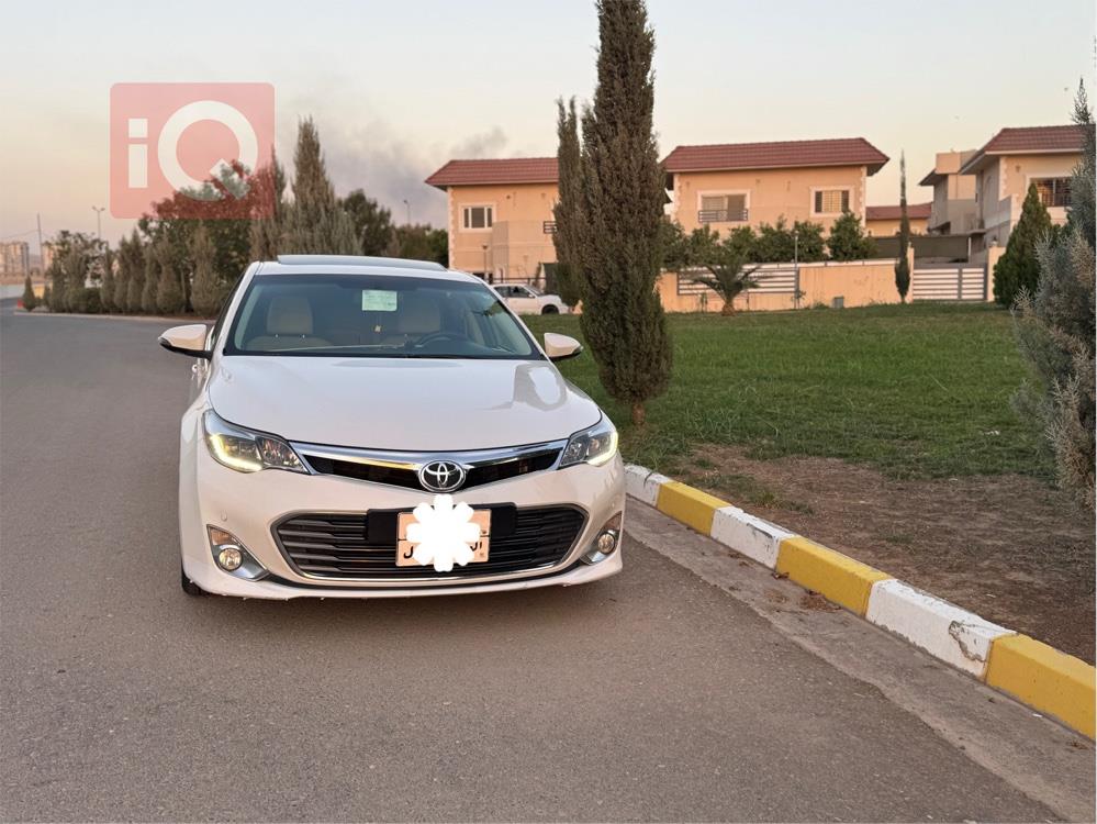 تويوتا أفالون